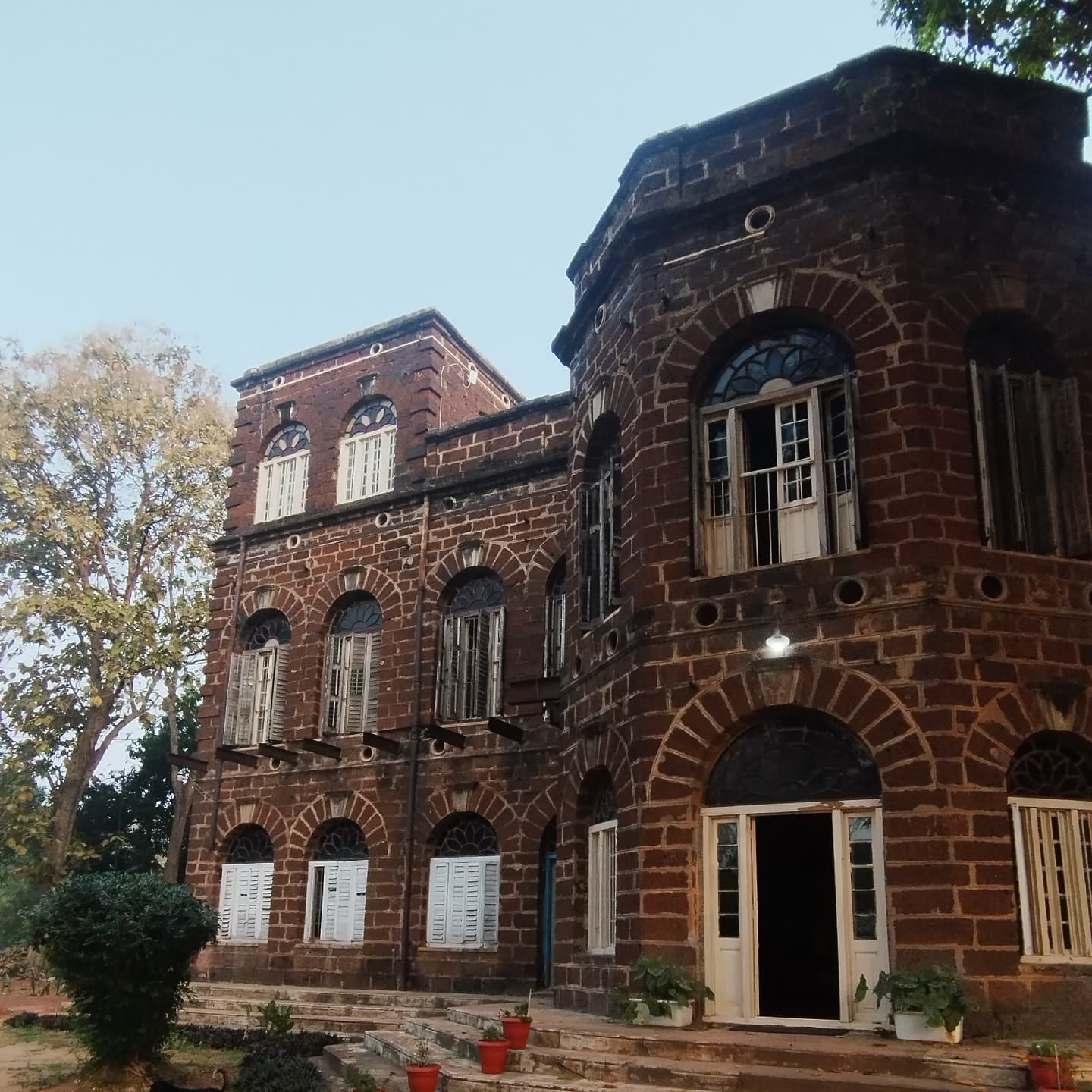 Palacio de Kila Dalijoda | Estancia real de caza cerca de Cuttack